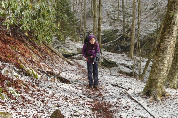 Yi-Chun poses for a photo on the snowy trail smoky mountains backpacking snow