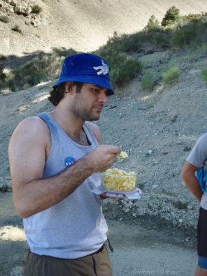 Sebastian enjoys a mid-hike ravioli break mount san antonio hiking