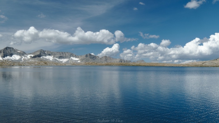 Desolation Lake is massive and stretches on for quite some distance! humphreys basin desolation lake