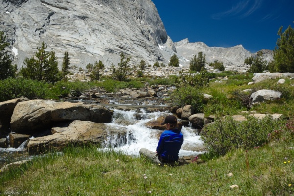 We stop for lunch and a break near one of the many tributaries that feed the South Fork of the Kings River sierra high route
