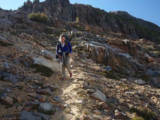 Although there is no official trail here, previous High Route hikers have left a distinct use trail sierra high route red pass