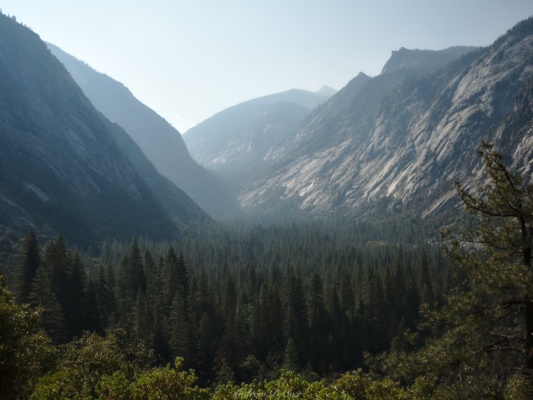 It's a hazy day in Sequoia-Kings Canyon sierra high route kings canyon