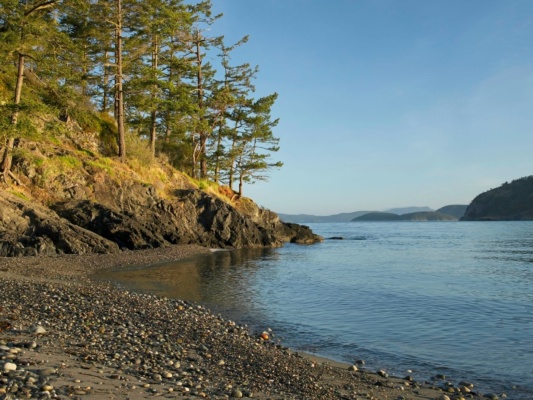 A picturesque beach at Deception Pass State Park deception pass beach