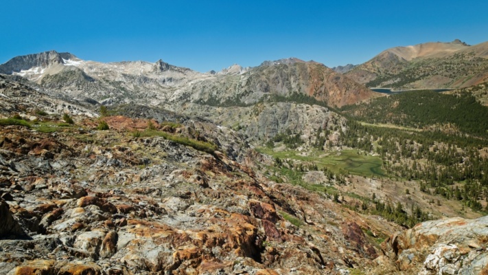 Looking North from Mineshaft Pass, you can just make out Saddlebag Lake; Mount Conness and its eastern ridge are also clear sierra high route mineshaft pass