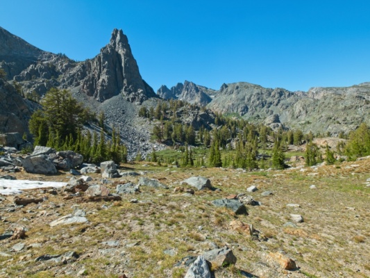 The landscape here sure is imposing sierra high route reigelhuth minaret