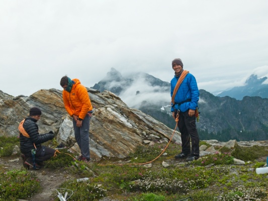 Elias coaches the Matts on crevasse rescue technique sloan peak