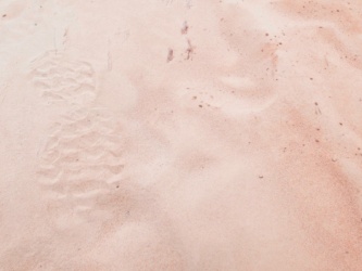 I love the light pink hue the sand has here