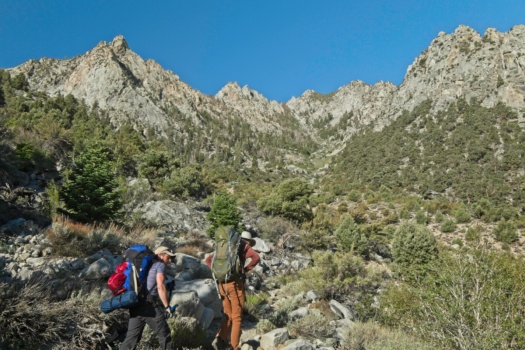 Hans and Bartek hike up the never-ending switchbacks shepherd pass trail