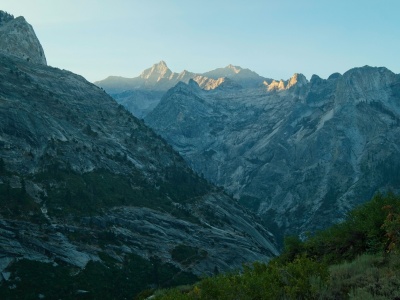 Eagle Scout Peak catches the morning light sierra nevada mountains