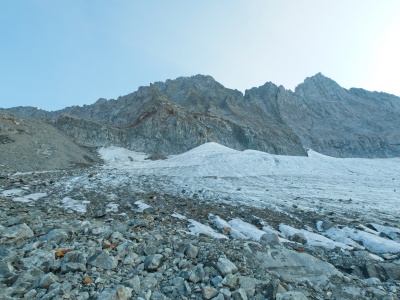 A glance back at Middle Palisade and its namesake glacier middle palisade