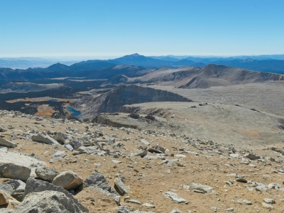 Looking south: Olancha Peak in the distance, and Cirque Peak a few miles away sierra nevada peaks