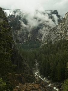 Low-hanging clouds and snow in Yosemite yosemite national park