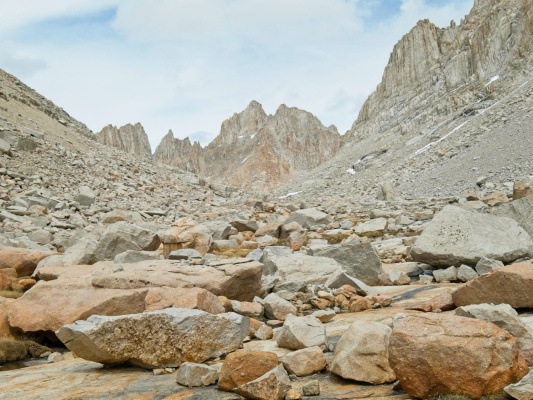 Although it looks horribly boulder-y, we're able to walk along slabs between the big rocks most of the time sierra nevada mountains