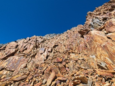 The summit block is just a pile of slate red and white mountain