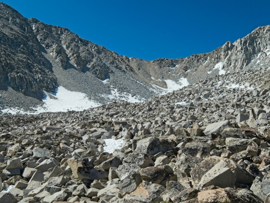 I feel right at home in this boulder field - much more comfortable than on the snow sierra nevada talus