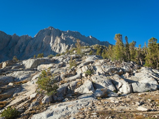 A series of slabs above Bench Lake lead toward University Peak university peak