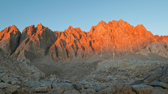 Alpenglow on the Palisades palisades