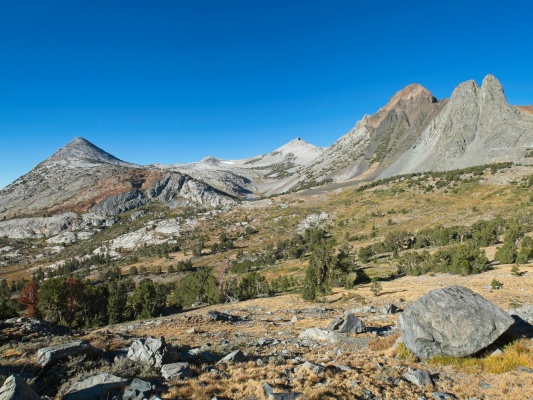 From left to right: Grey Butte, Stanton Peak, and Virginia Peak yosemite peaks