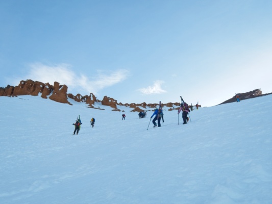 We're getting close to the Red Banks! mount shasta avalanche gulch