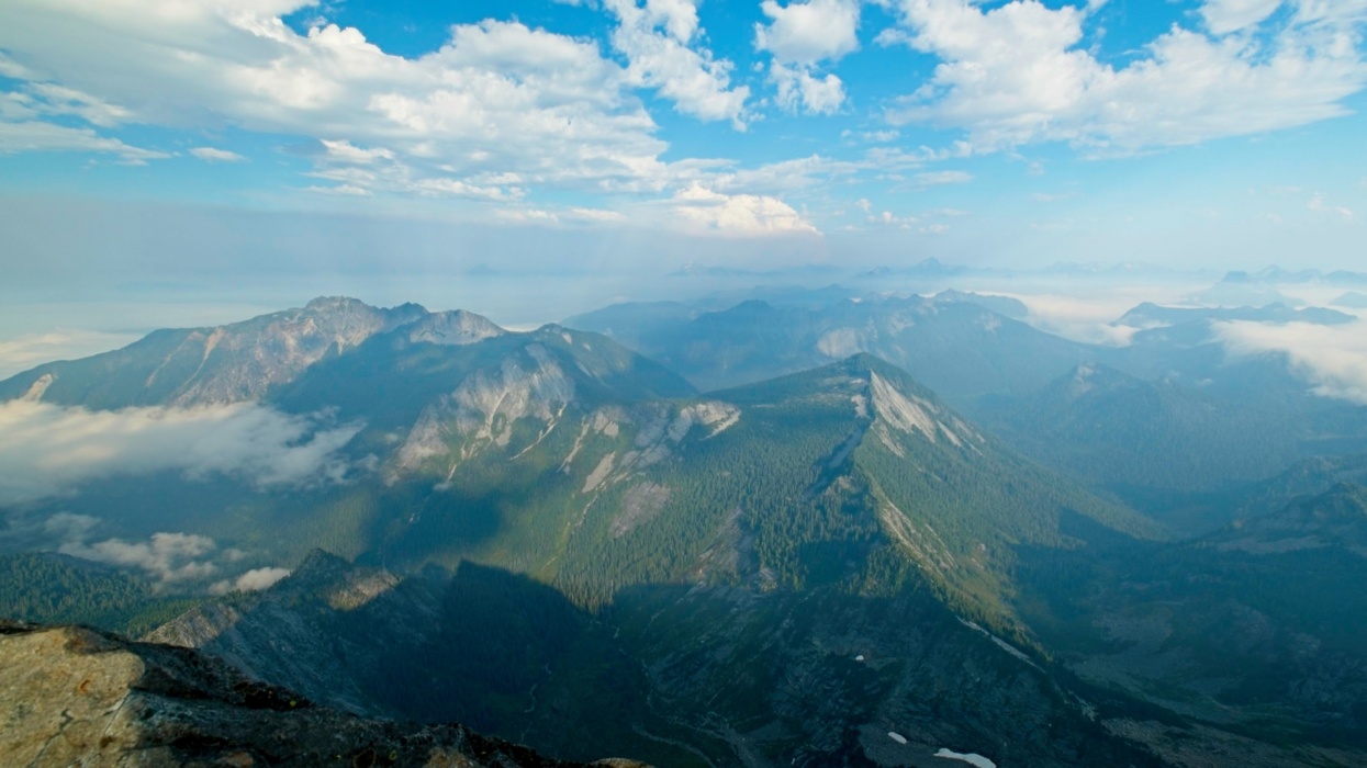 A spectacular view from the lookout three fingers lookout