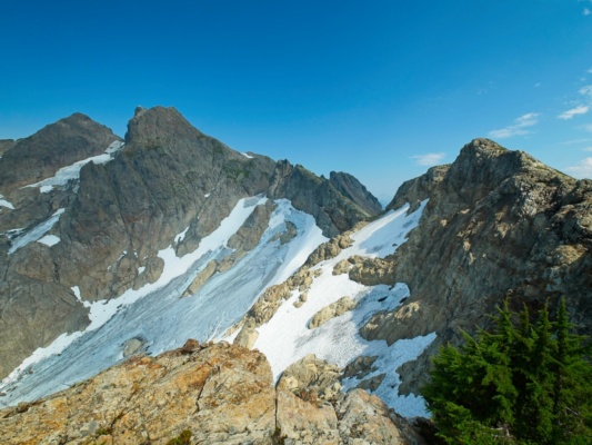 You can just make out the white spec that is the lookout above the Queest Alb Glacier queest alb glacier