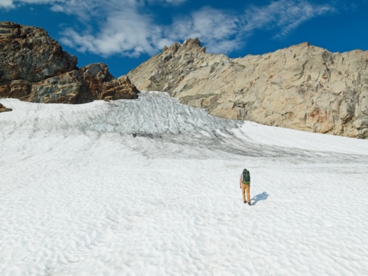 An icy snowfield beneath the lookout three fingers lookout