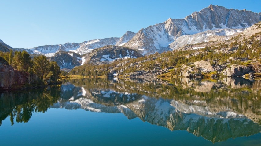 A little further up Long Lake... still glassy! bishop pass trail