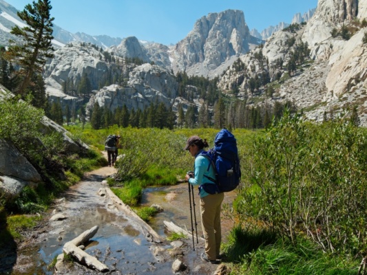 Outlook Meadow mount whitney trail