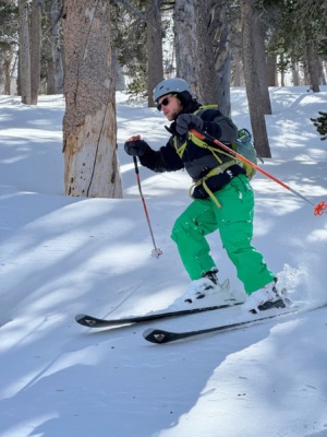Brian skis through the soft snow in the trees alto diablo
