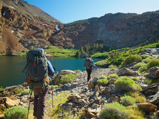 CK and Shannon stroll past Lower Sardine Lake bloody canyon trail
