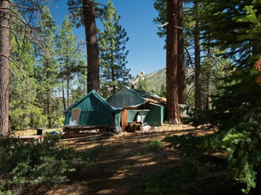 A cabin beside Manter Meadow dissintegrates domeland wilderness